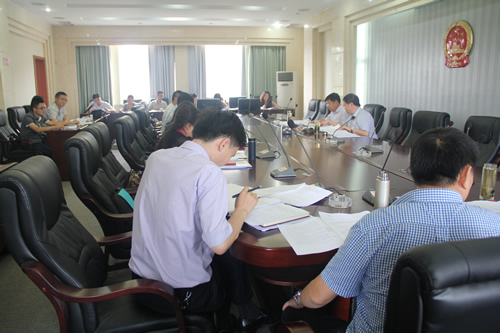 政府領(lǐng)導(dǎo)、企業(yè)代表參加了崇禮新城投資合作協(xié)議討論會(圖2)